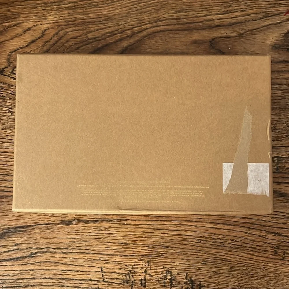 Coach Gift Box - Picture 4 of 4